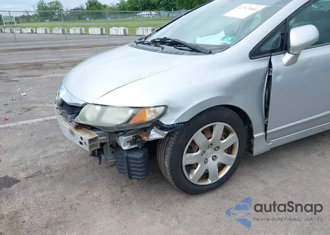 2010 Honda Civic Lx z USA, uszkodzony, nr VIN 2HGFA1F57AH548849